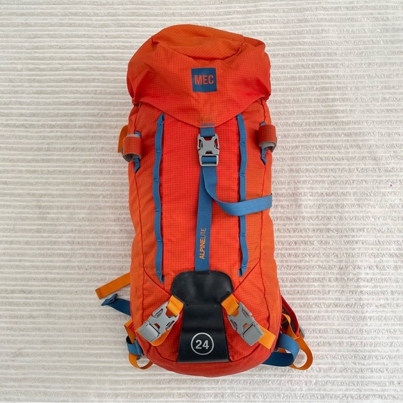MEC AlpineLite 24 Backpack - Picture 5 of 9